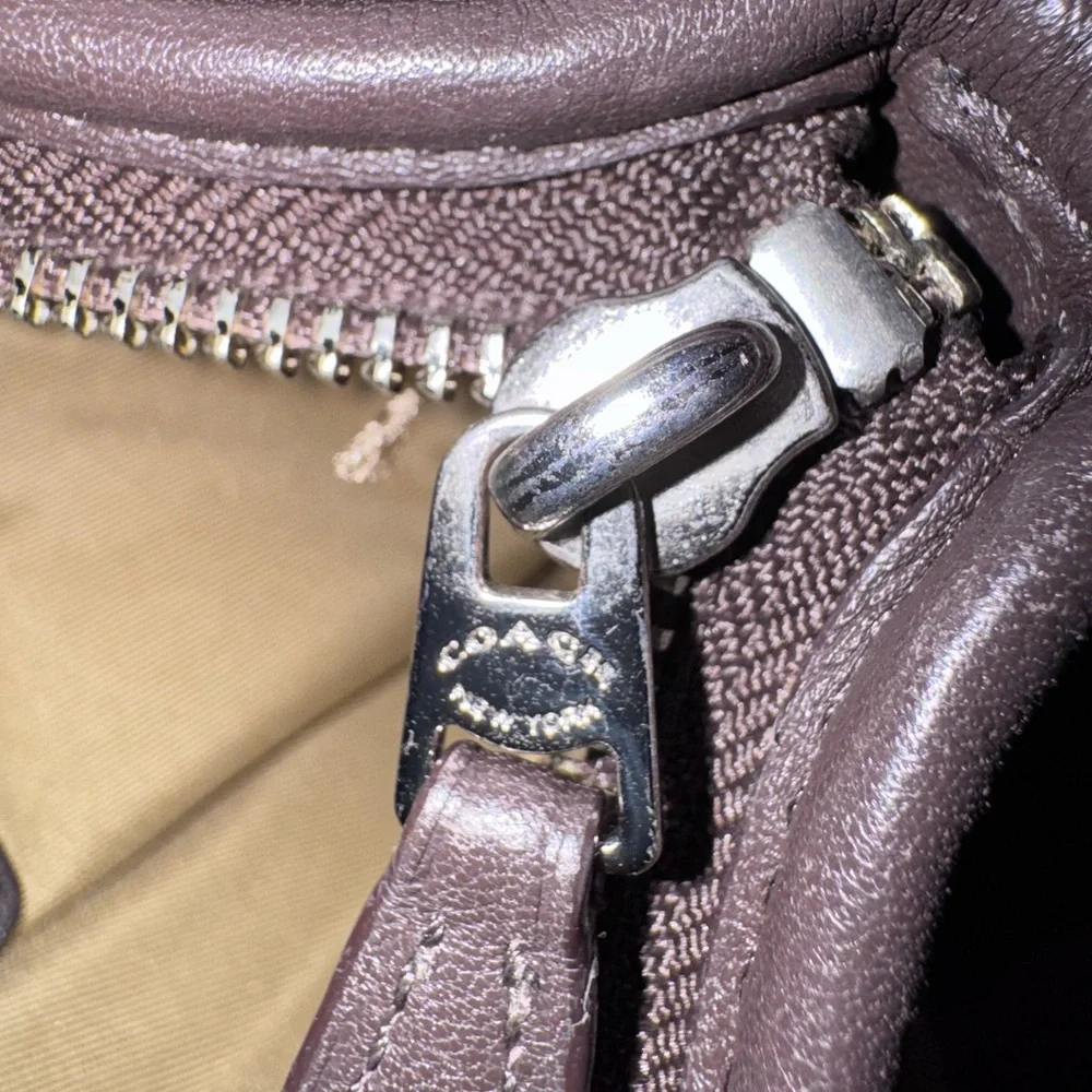 Coach Signature Canvas File Crossbody w Dust Bag - Picture 16 of 16